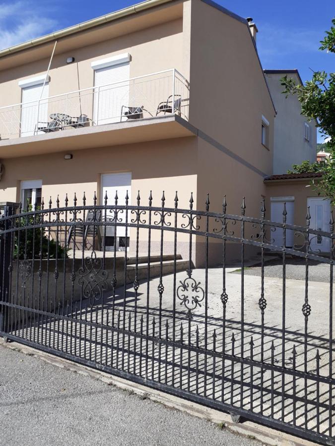 Lana 2 Apartment Senj  Luaran gambar